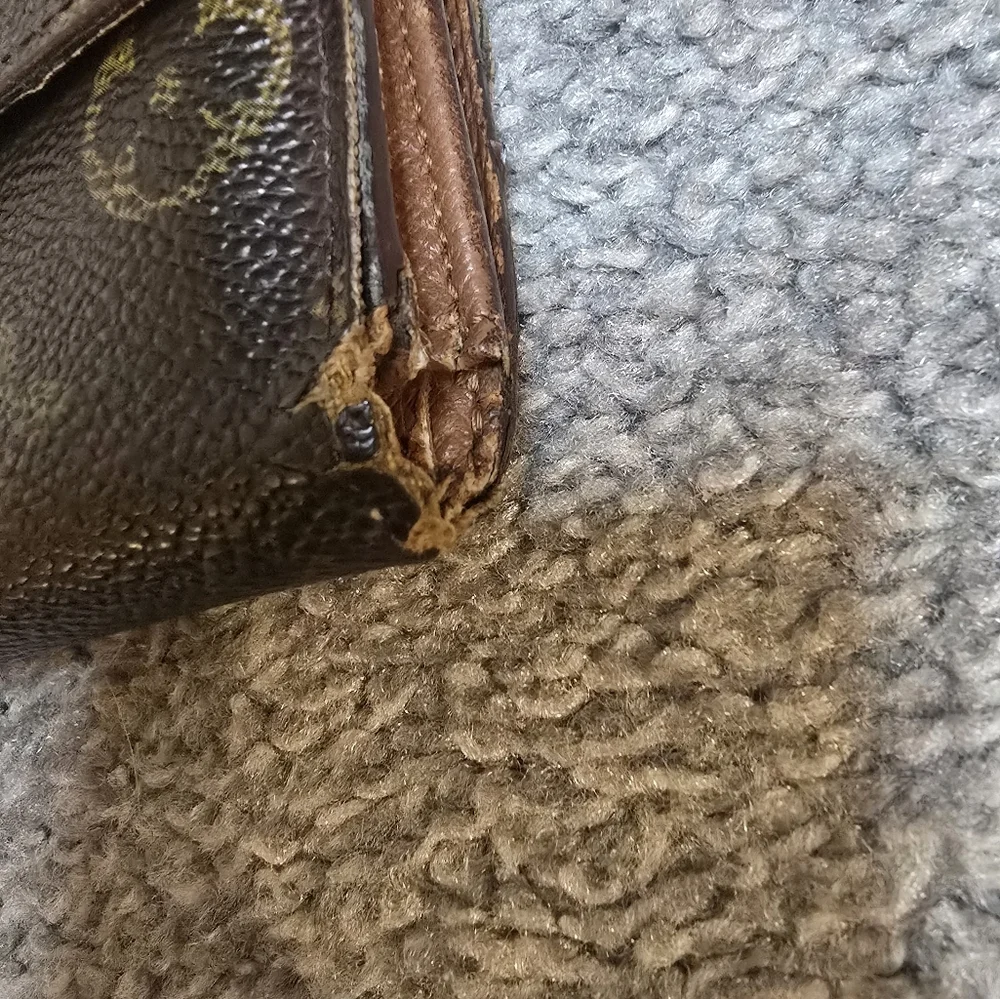 Authentic Vintage Louis Vuitton Wallet Leather Luxury - Picture 2 of 10